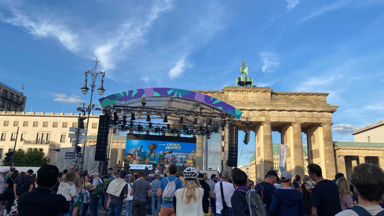 Breakdance-Battle, HipHop und Tropical Bass am Brandenburger Tor
