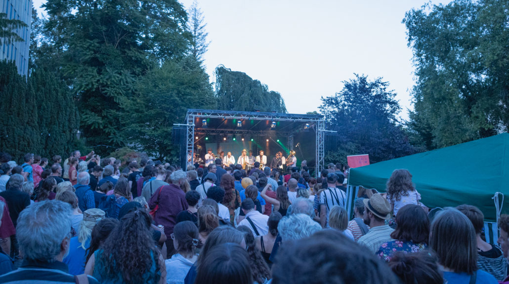 Centre Francas de Berlin Fete de la Musique Pilotbühne